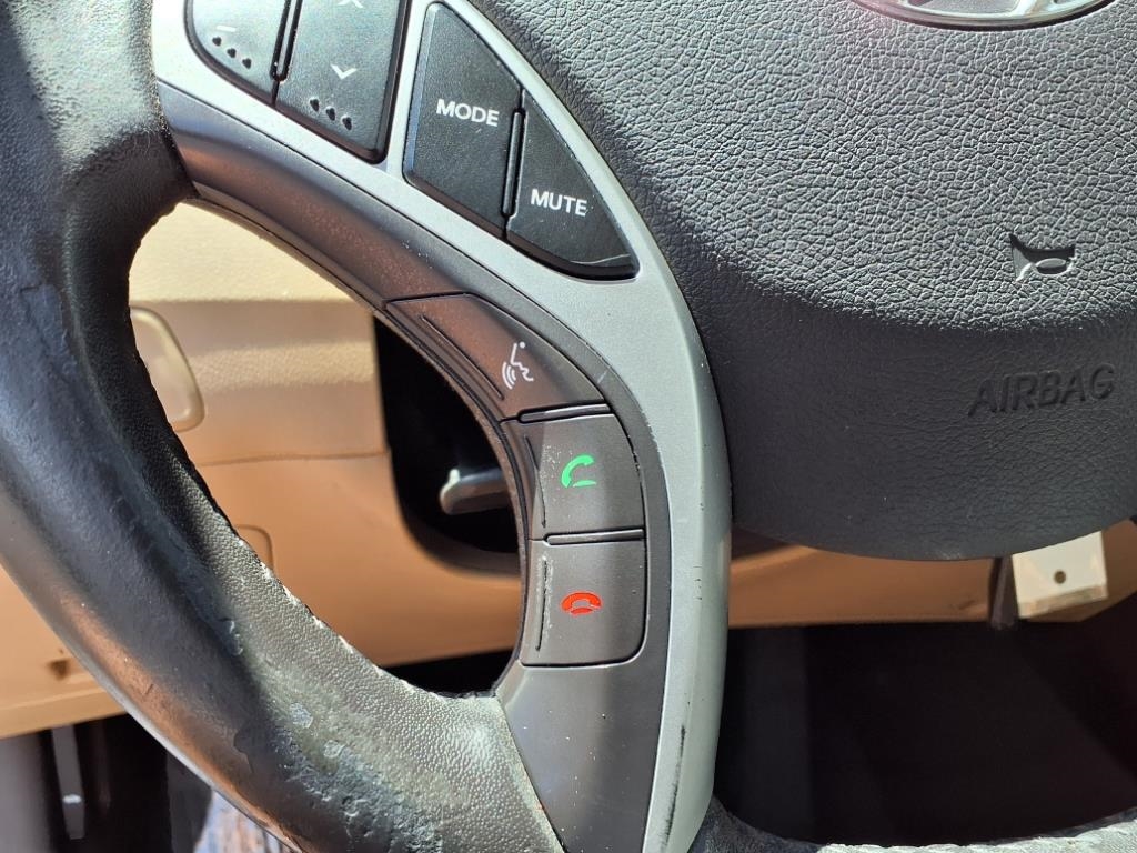 Hyundai Elantra Limited 2012