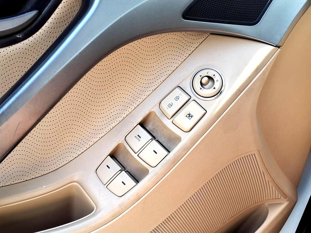 Hyundai Elantra Limited 2012