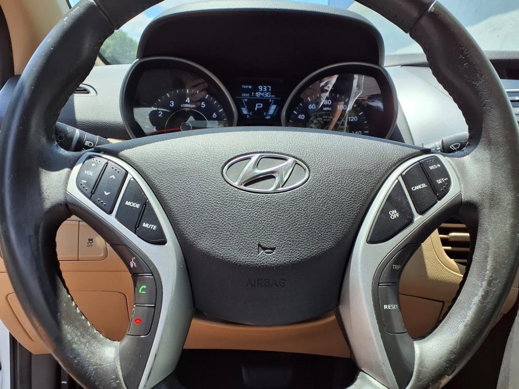 Hyundai Elantra Limited 2012