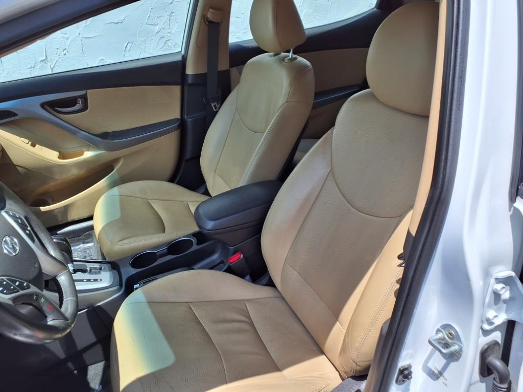 Hyundai Elantra Limited 2012