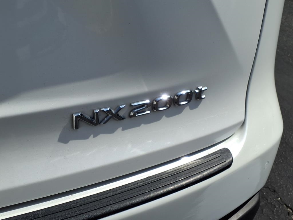 Lexus NX 200t FWD 2016 Lexus NX 200t FWD 2016