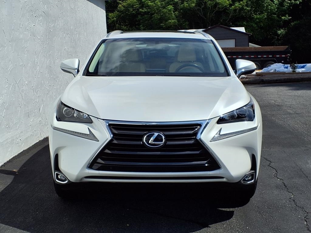 Lexus NX 200t FWD 2016 Lexus NX 200t FWD 2016