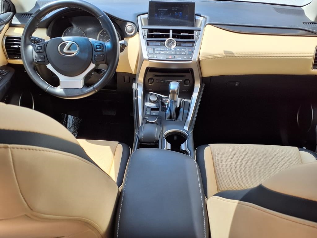 Lexus NX 200t FWD 2016 Lexus NX 200t FWD 2016