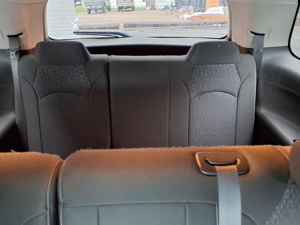 GMC Acadia FWD 4dr SLE w/SLE-1 2016