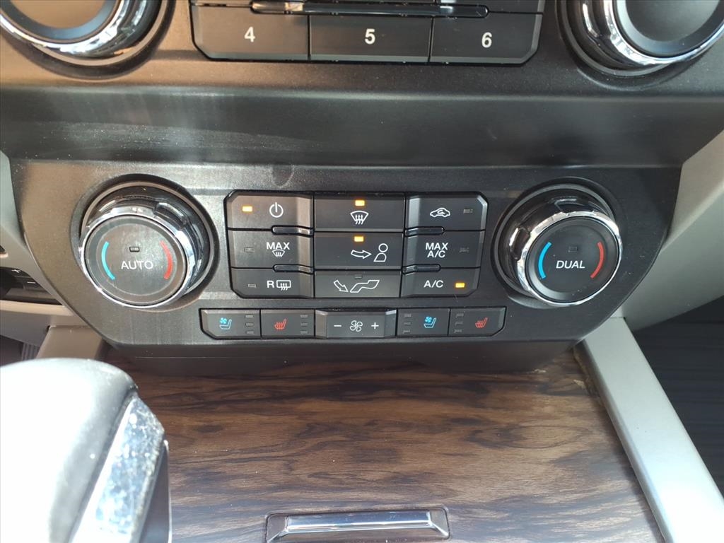 Ford F-150 Lariat SuperCrew 6.5-ft. Bed 4WD 2019 Ford F-150 Lariat SuperCrew 6.5-ft. Bed 4WD 2019