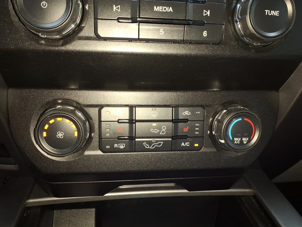 Ford F-150 XLT SuperCrew 6.5-ft. Bed 4WD 2020 Ford F-150 XLT SuperCrew 6.5-ft. Bed 4WD 2020