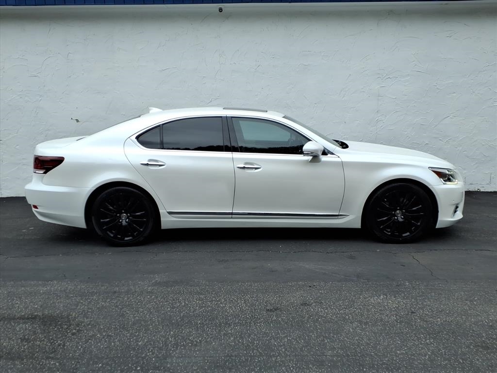 Lexus LS 460 RWD 2017