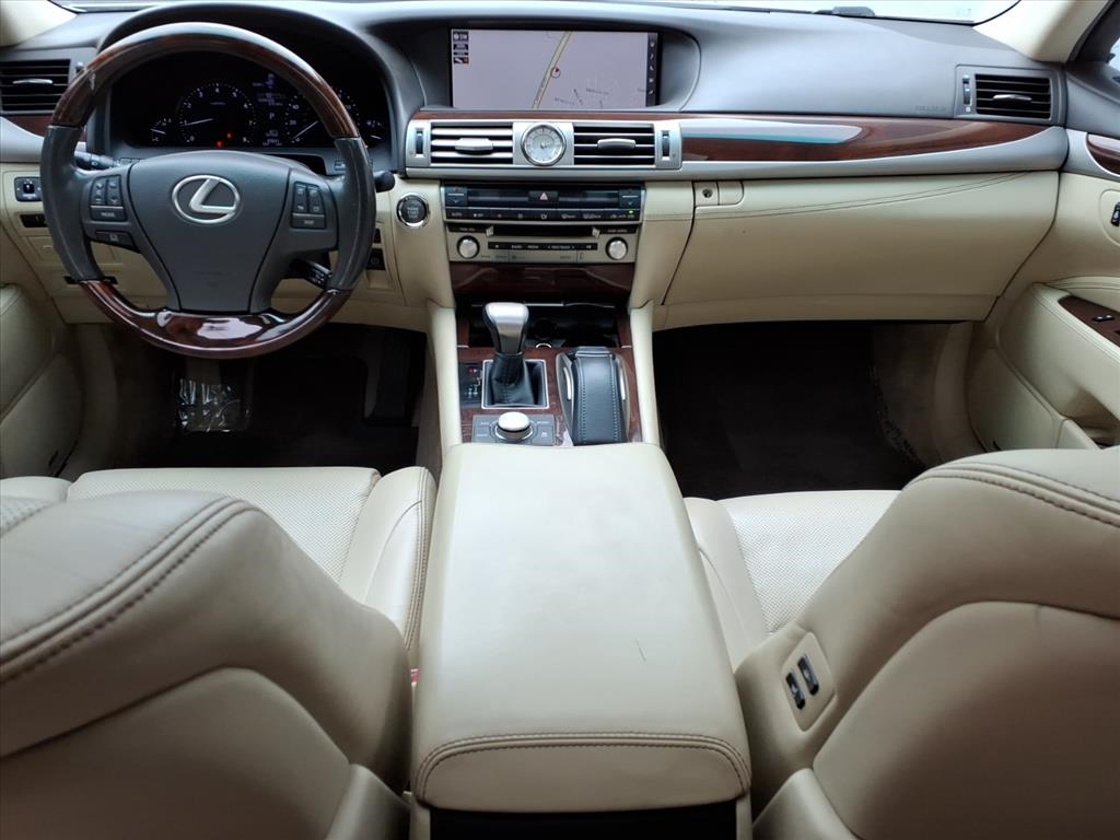 Lexus LS 460 RWD 2017