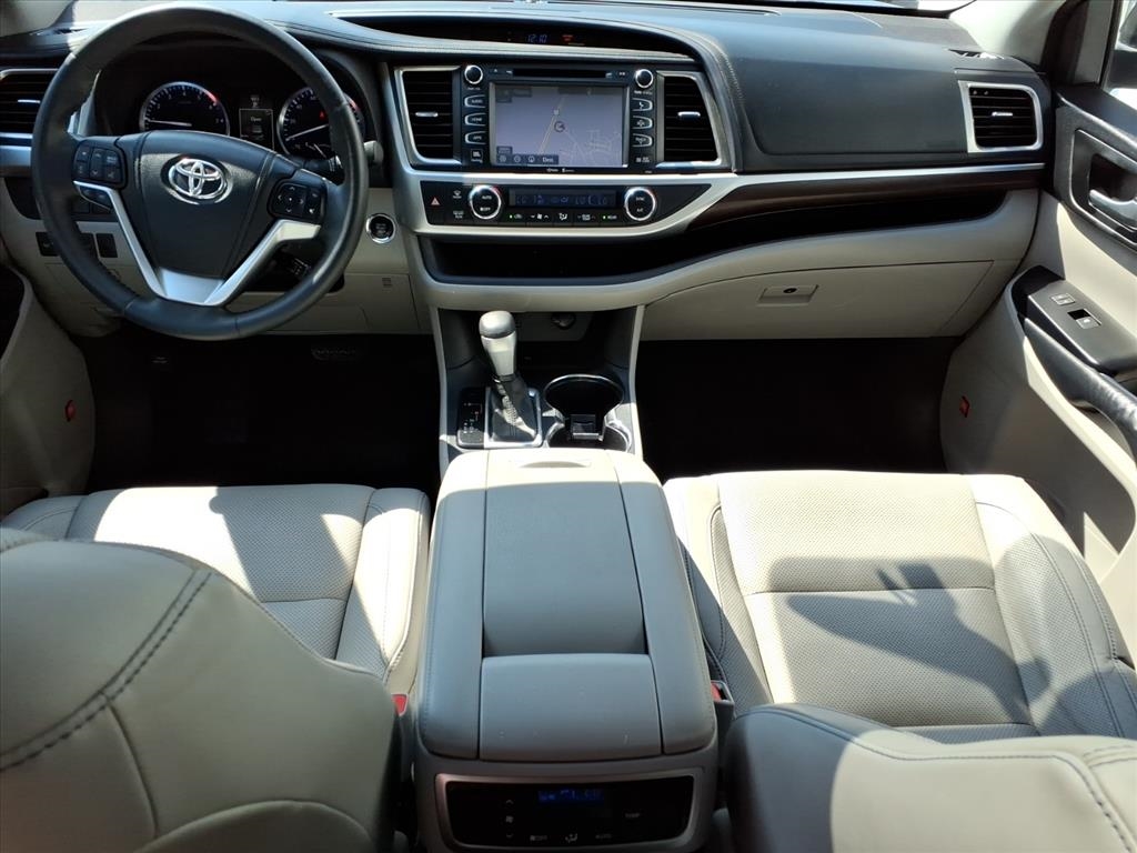 2014 Toyota Highlander Limited photo 11
