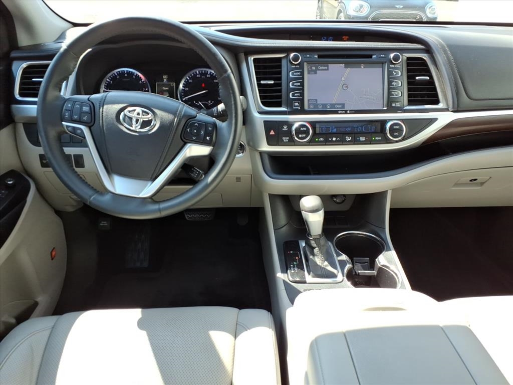 2014 Toyota Highlander Limited photo 12