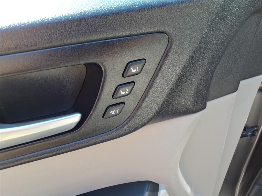 2014 Toyota Highlander Limited photo 15
