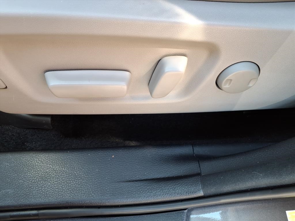 2014 Toyota Highlander Limited photo 16
