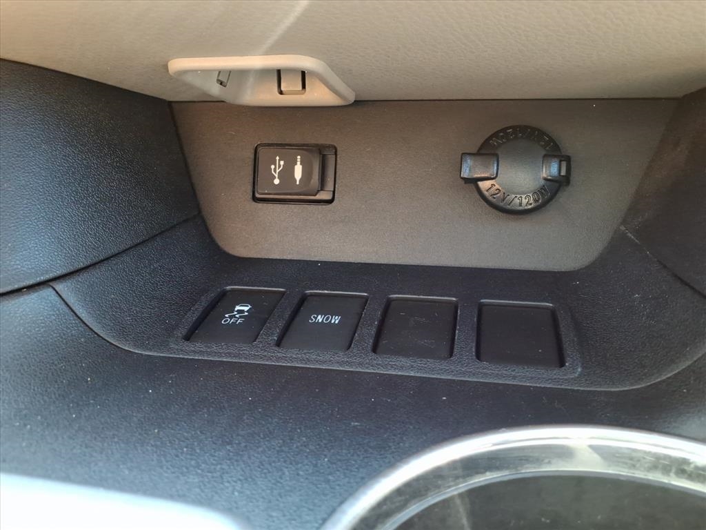 2014 Toyota Highlander Limited photo 26