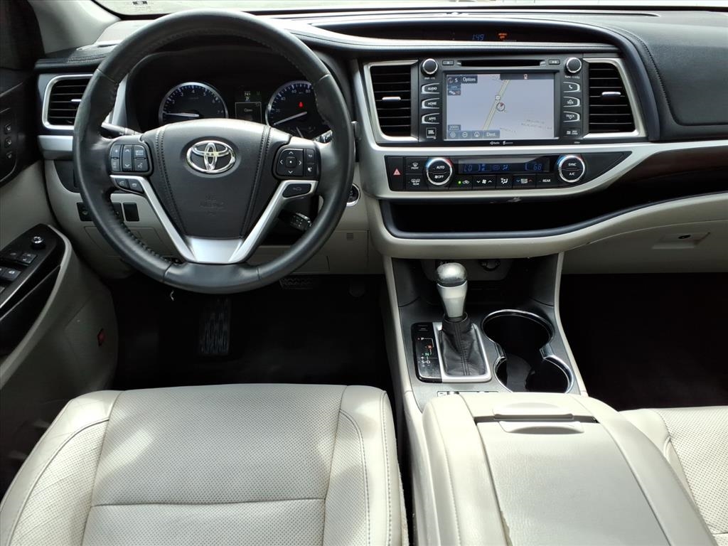 2014 Toyota Highlander Limited photo 14