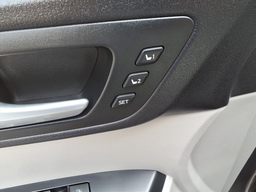 2014 Toyota Highlander Limited photo 18