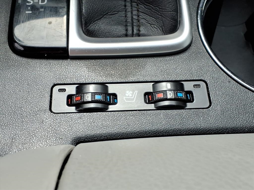 2014 Toyota Highlander Limited photo 27