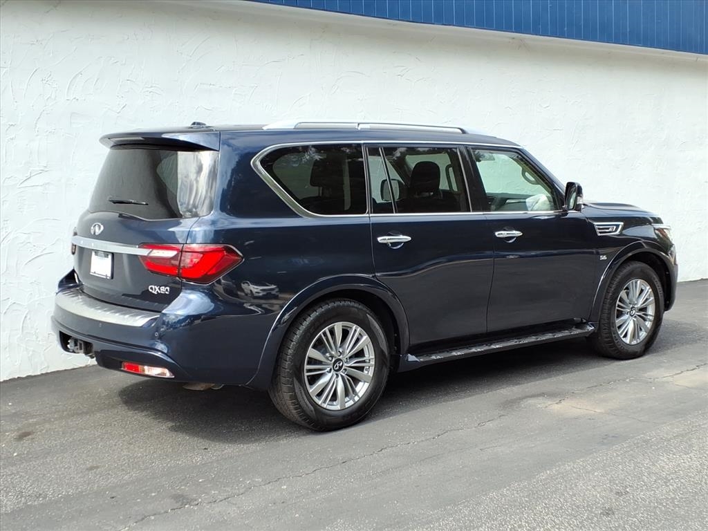 2020 Infiniti QX80 Luxe photo 3