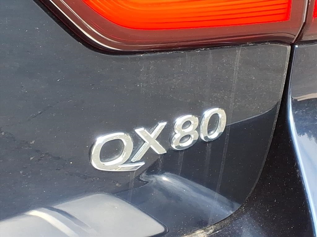 2020 Infiniti QX80 Luxe photo 5