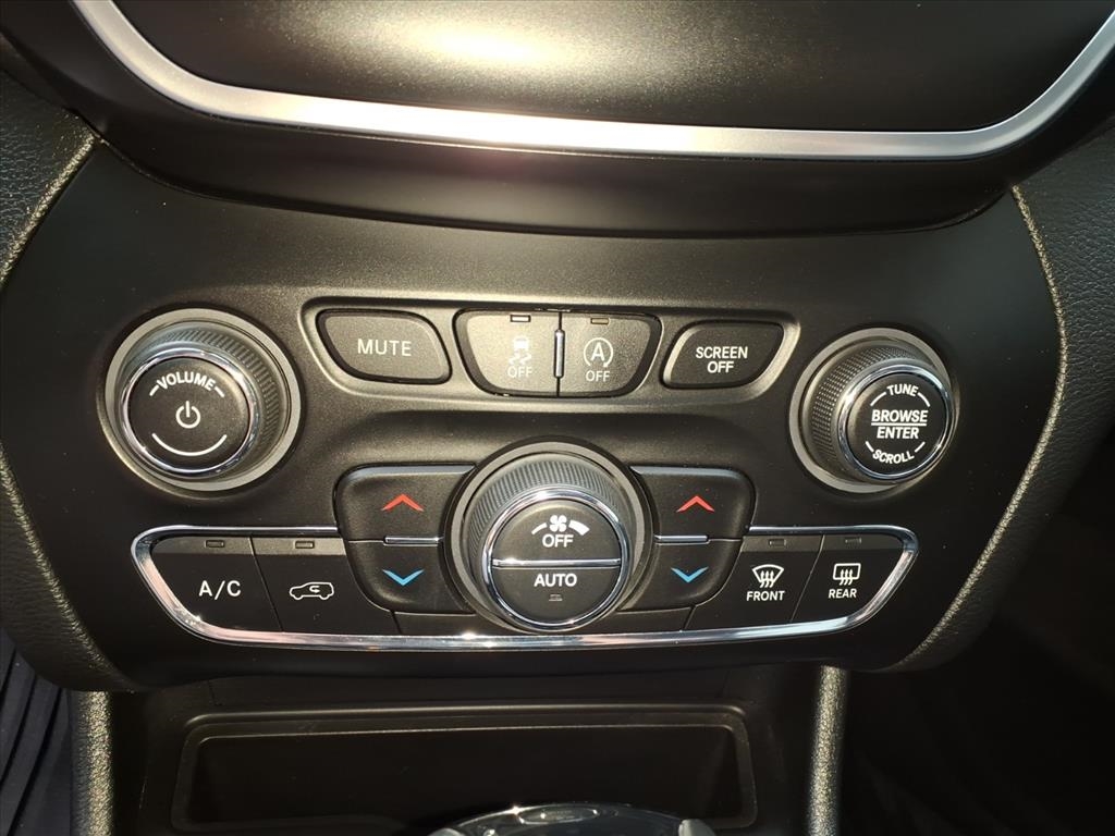 Jeep Cherokee Latitude Plus 4WD 2019 Jeep Cherokee Latitude Plus 4WD 2019