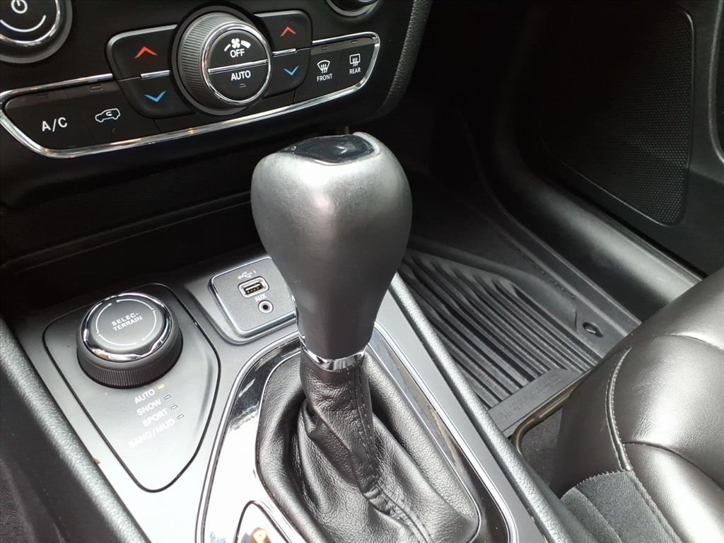 Jeep Cherokee Latitude Plus 4WD 2019 Jeep Cherokee Latitude Plus 4WD 2019