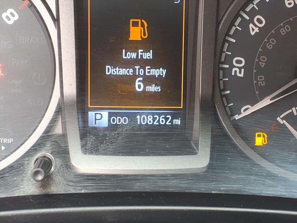 Toyota Tacoma SR5 Double Cab Long Bed V6 6AT 2WD 2017 Toyota Tacoma SR5 Double Cab Long Bed V6 6AT 2WD 2017