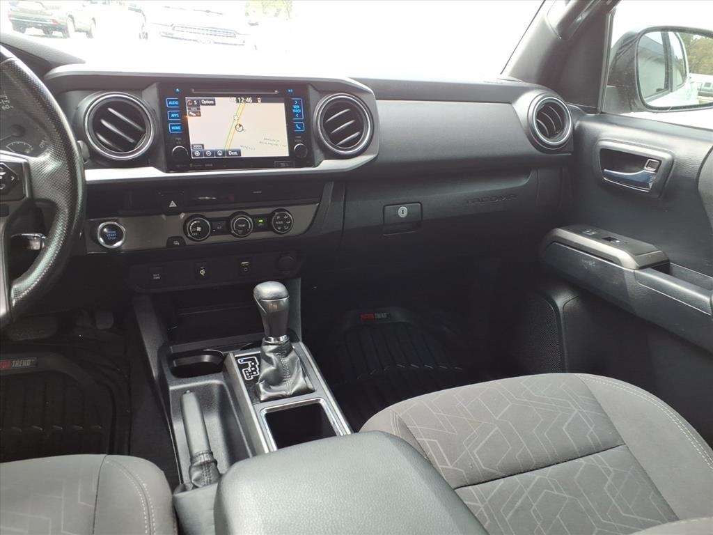 Toyota Tacoma SR5 Double Cab Long Bed V6 6AT 2WD 2017