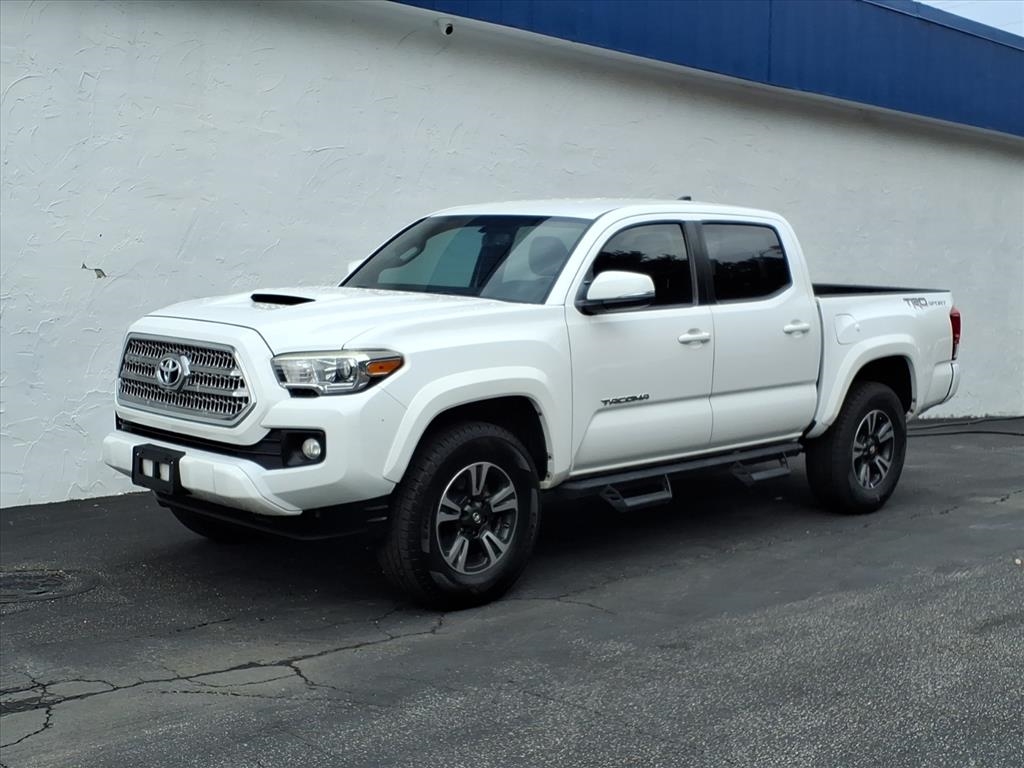 Toyota Tacoma SR5 Double Cab Long Bed V6 6AT 2WD 2017