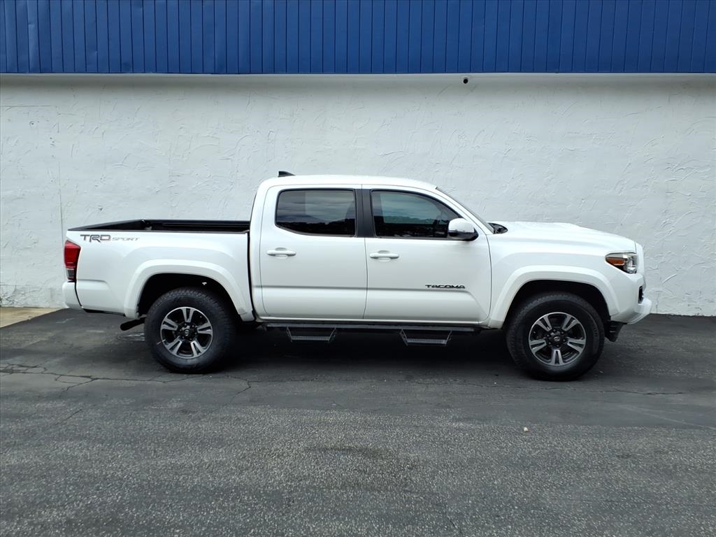 Toyota Tacoma SR5 Double Cab Long Bed V6 6AT 2WD 2017