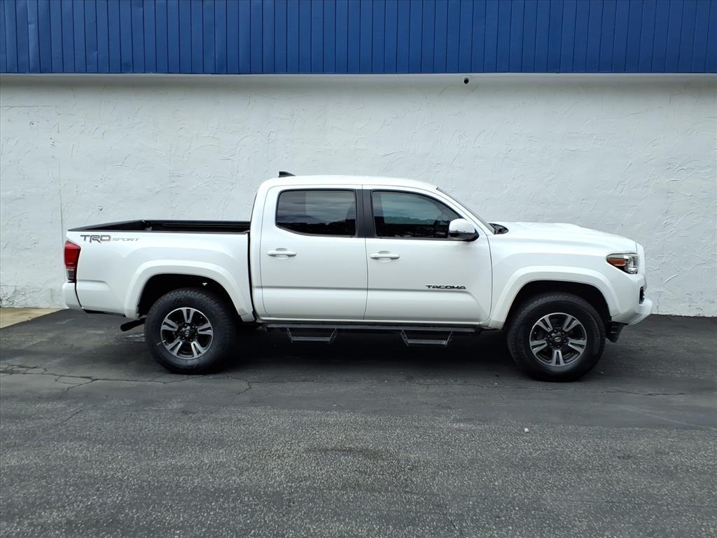 Toyota Tacoma SR5 Double Cab Long Bed V6 6AT 2WD 2017