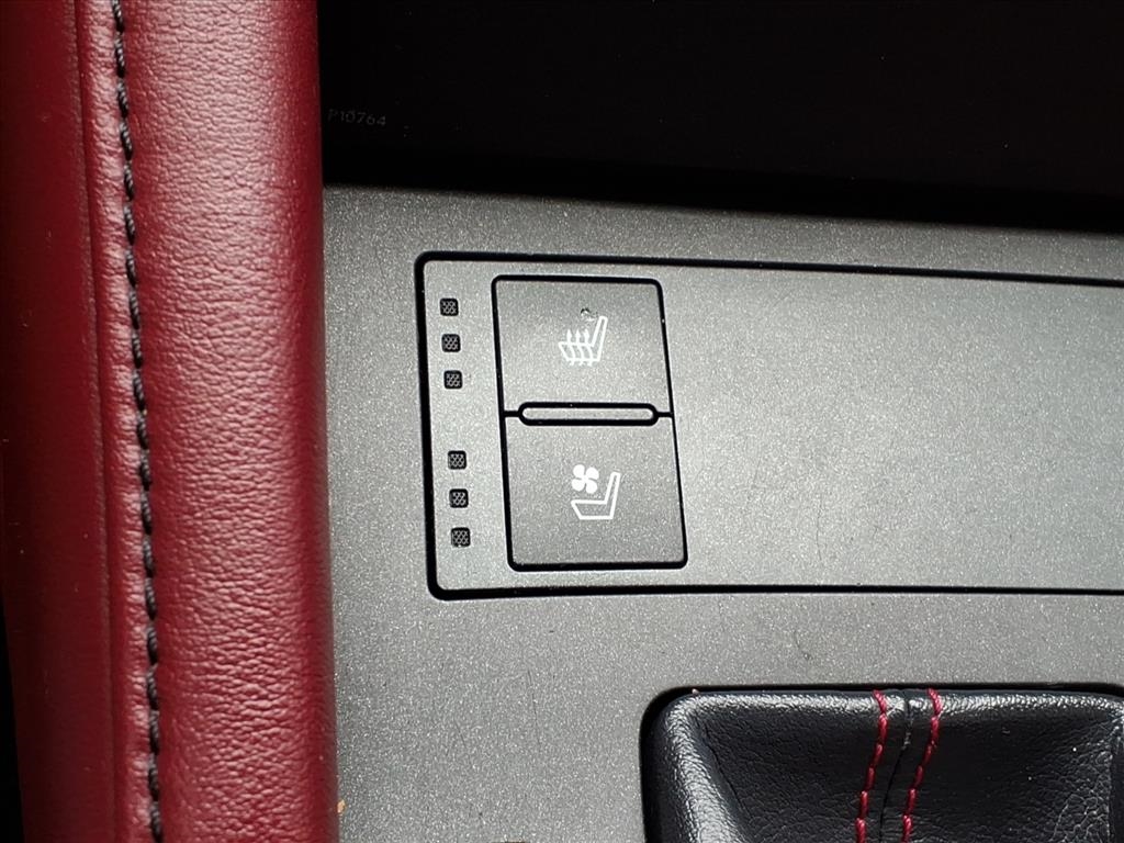 Lexus RC 200t Base 2016 Lexus RC 200t Base 2016