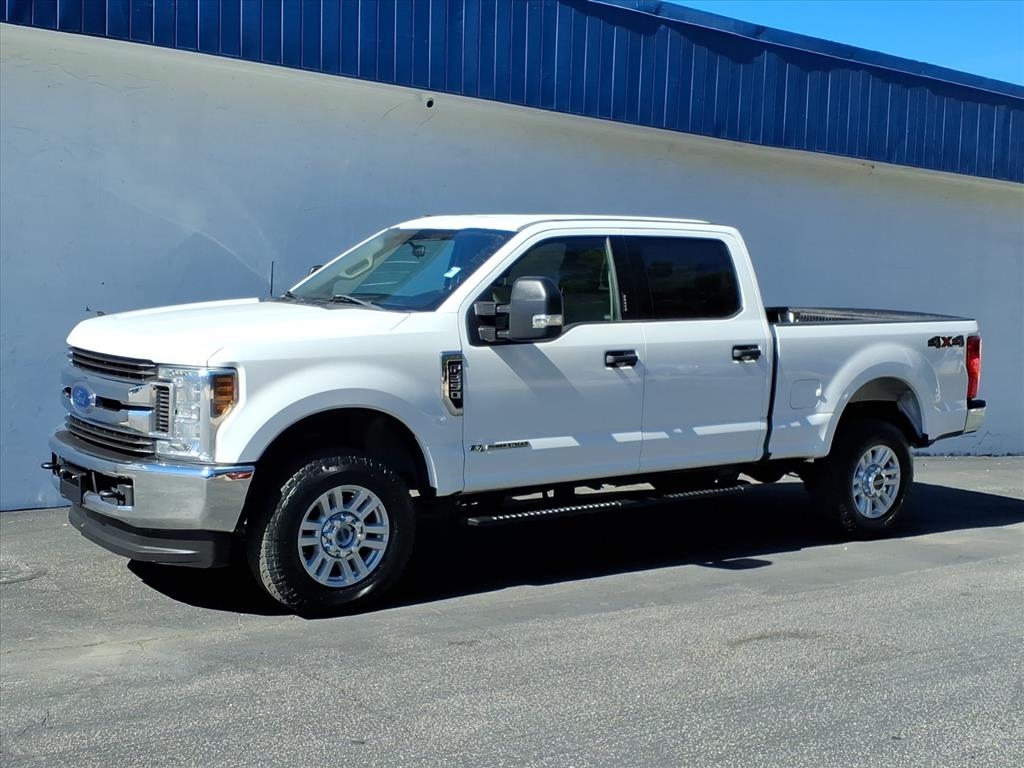 Ford F-250 SD XLT Crew Cab 4WD 2019