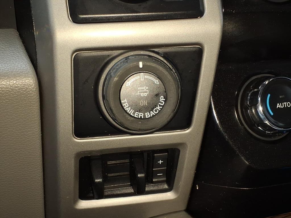 Ford F-150 SuperCrew 139" Lariat 4WD 2019