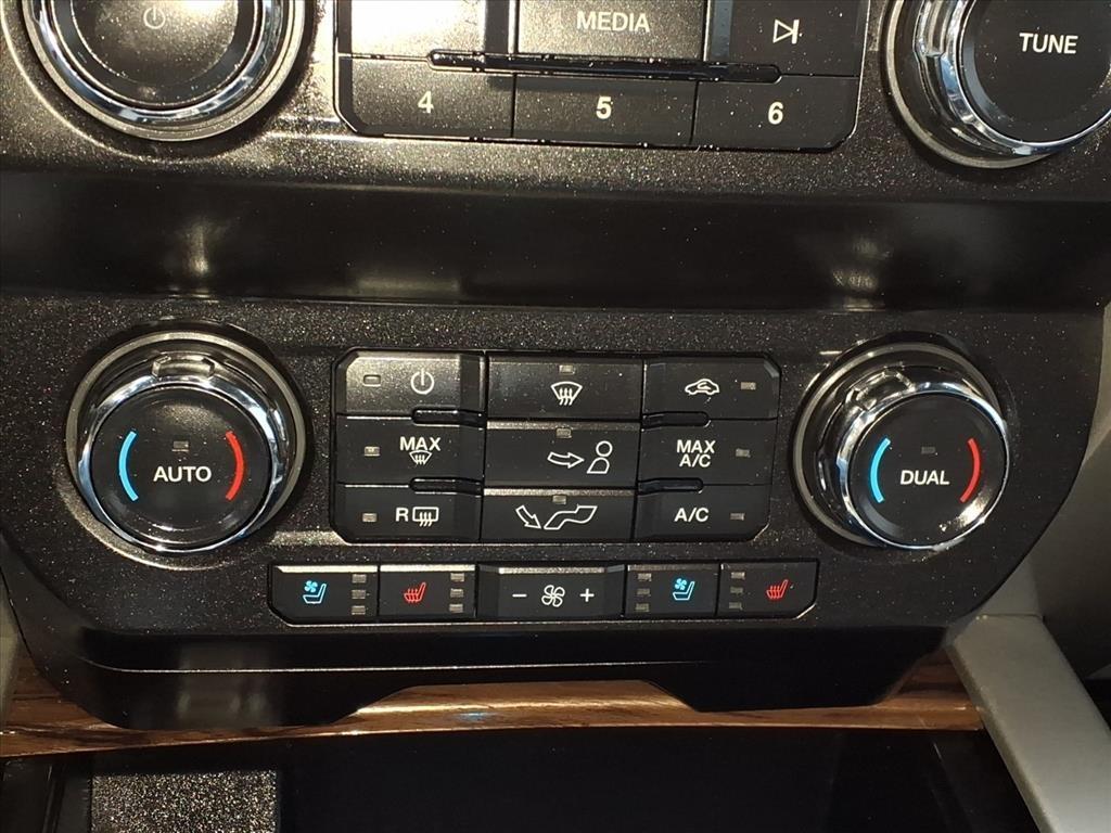 Ford F-150 SuperCrew 139" Lariat 4WD 2019