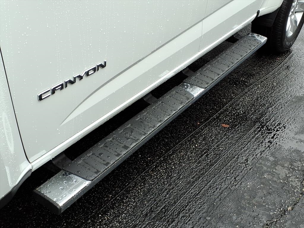 GMC Canyon SLE Crew Cab 4WD Long Box 2016 GMC Canyon SLE Crew Cab 4WD Long Box 2016