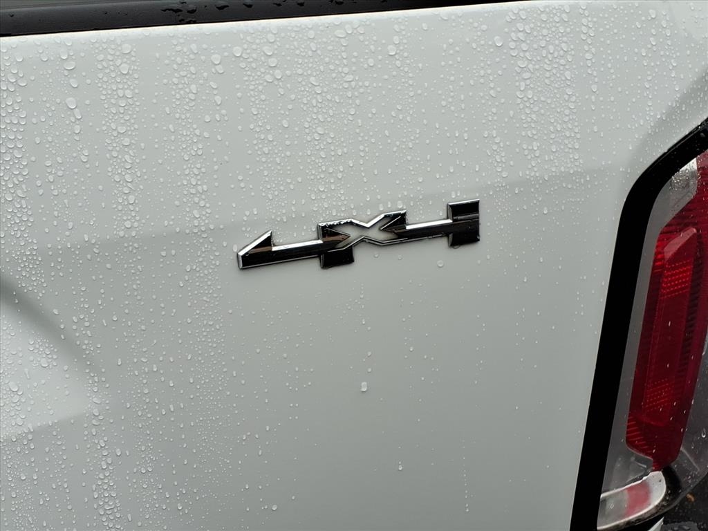 GMC Canyon SLE Crew Cab 4WD Long Box 2016 GMC Canyon SLE Crew Cab 4WD Long Box 2016