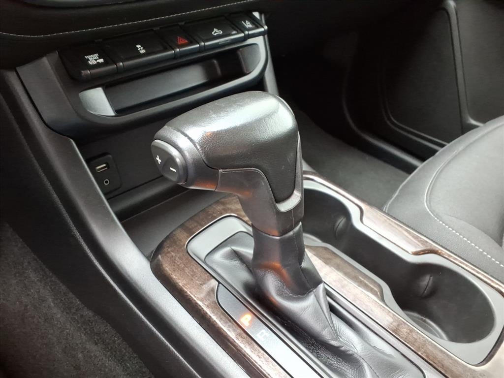 GMC Canyon SLE Crew Cab 4WD Long Box 2016 GMC Canyon SLE Crew Cab 4WD Long Box 2016