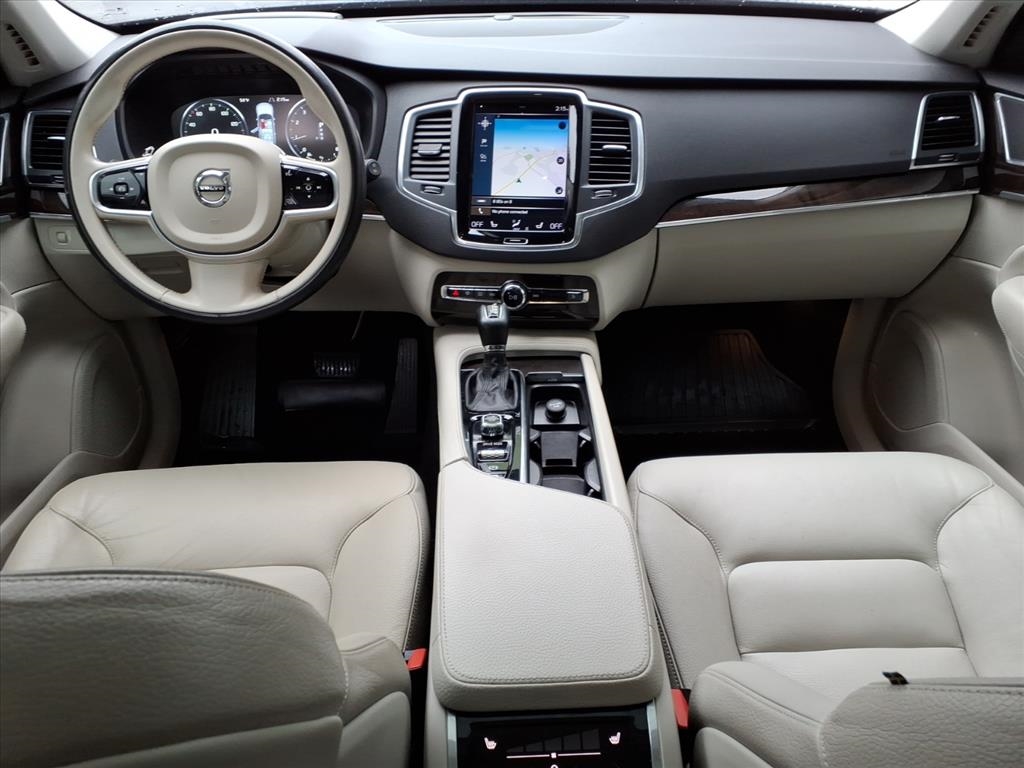 Volvo XC90 T6 Momentum AWD 2019 Volvo XC90 T6 Momentum AWD 2019