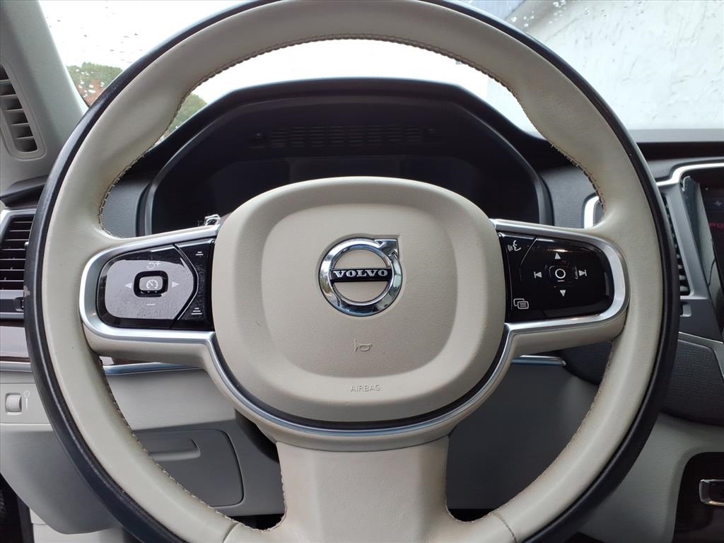 Volvo XC90 T6 Momentum AWD 2019 Volvo XC90 T6 Momentum AWD 2019