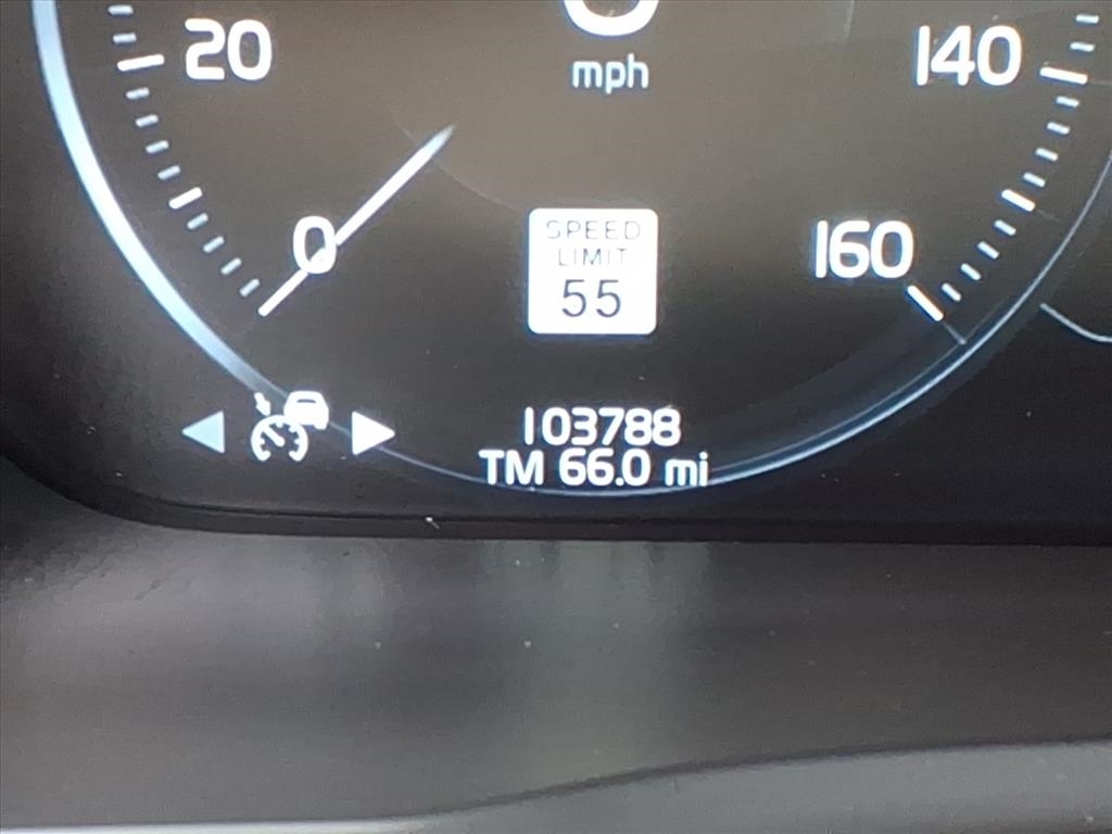 Volvo XC90 T6 Momentum AWD 2019 Volvo XC90 T6 Momentum AWD 2019