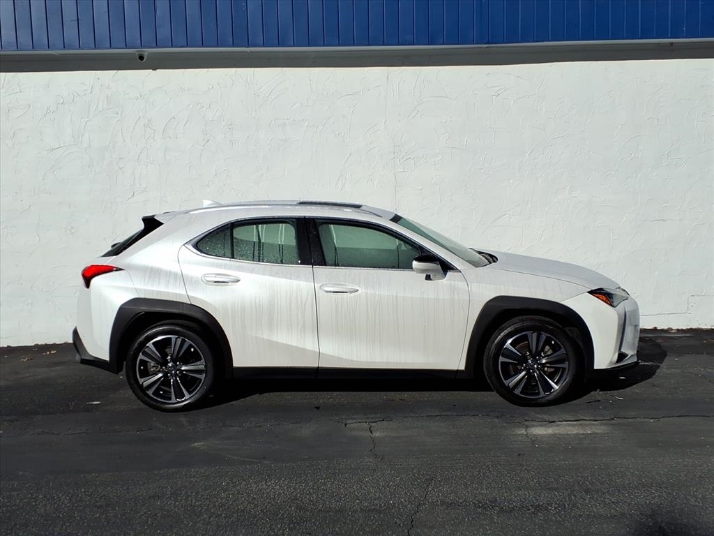 Lexus UX 200 Base 2019