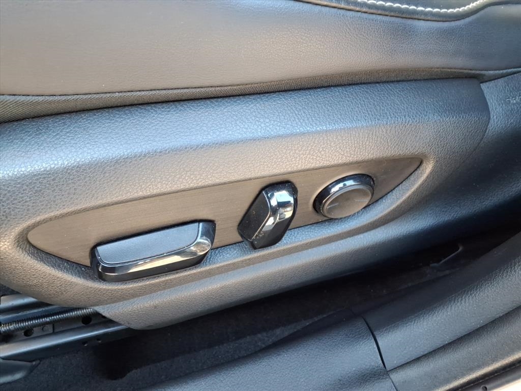 Lexus UX 200 Base 2019