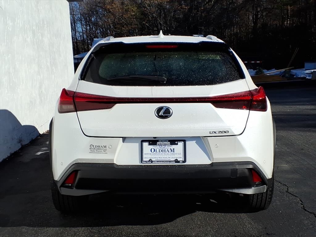 Lexus UX 200 Base 2019