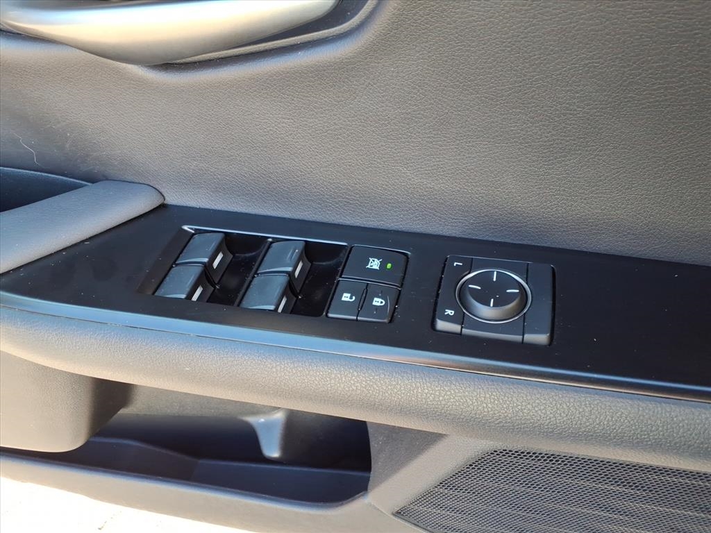 Lexus UX 200 Base 2019