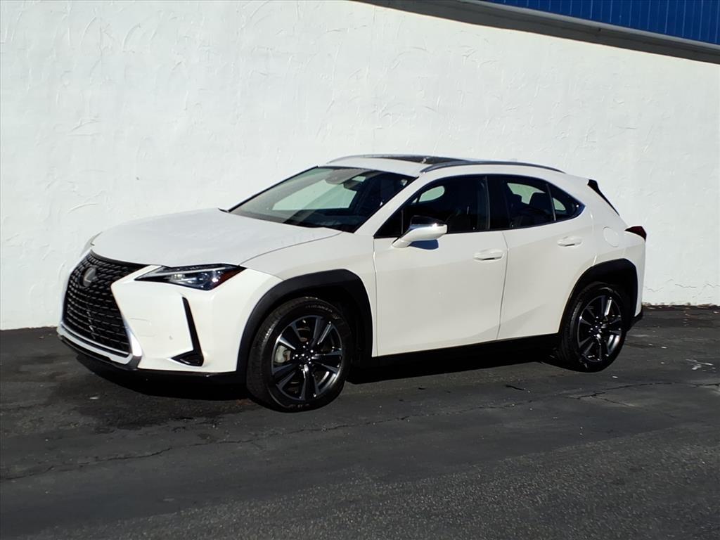 Lexus UX 200  2019