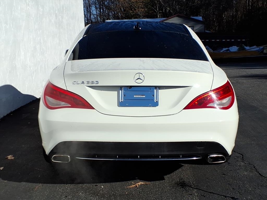 2016 Mercedes Benz CLA 250 photo 4