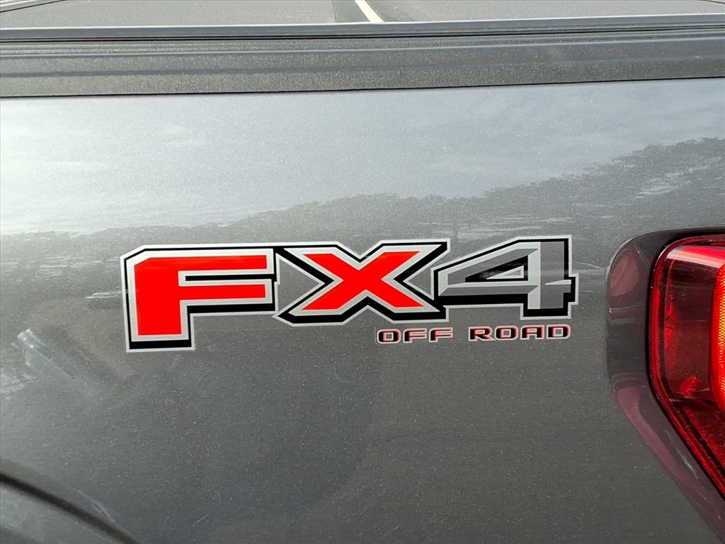 Ford F-150 XLT SuperCrew 5.5-ft. Bed 4WD 2023