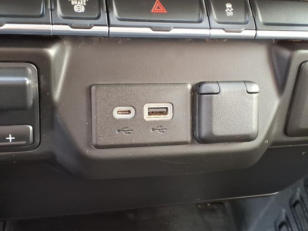 Chevrolet Silverado 3500HD 4WD Crew Cab 177" WB, 60" CA Work Truck 2021