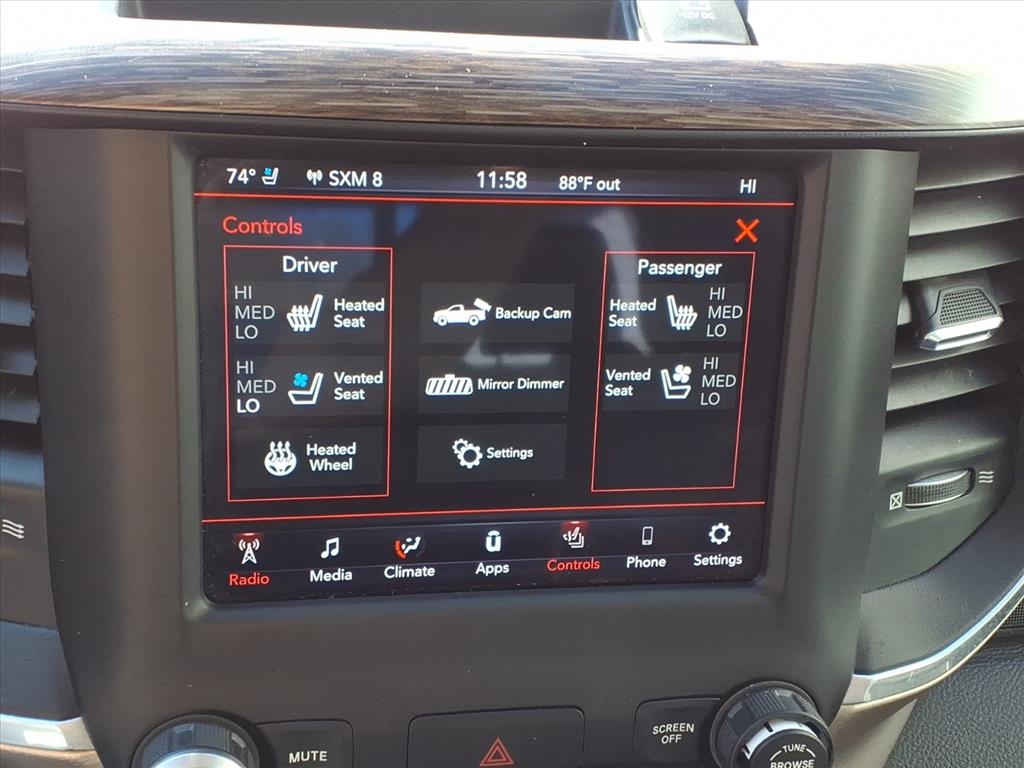 RAM 1500 Laramie Crew Cab SWB 4WD 2020