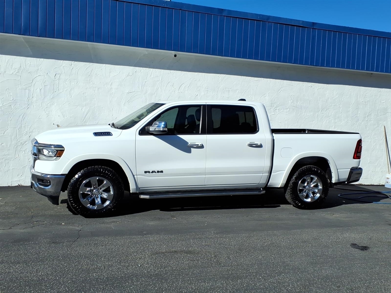 RAM 1500 Laramie Crew Cab SWB 4WD 2020