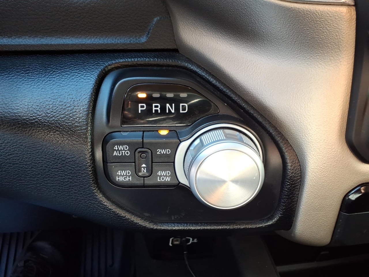 RAM 1500 Laramie Crew Cab SWB 4WD 2020